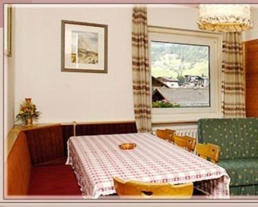 Garni Sayonara Hotell Selva di Val Gardena Eksteriør bilde